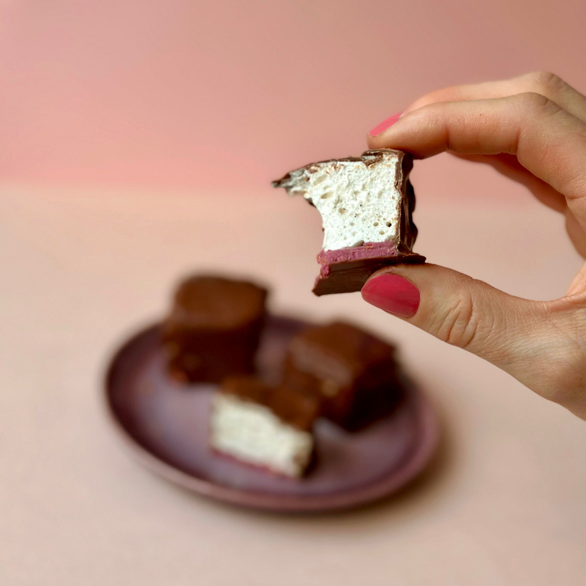 Marshmallow minidessert valentine morsdag håndlaget kortreistspiselige gaver sjokolade