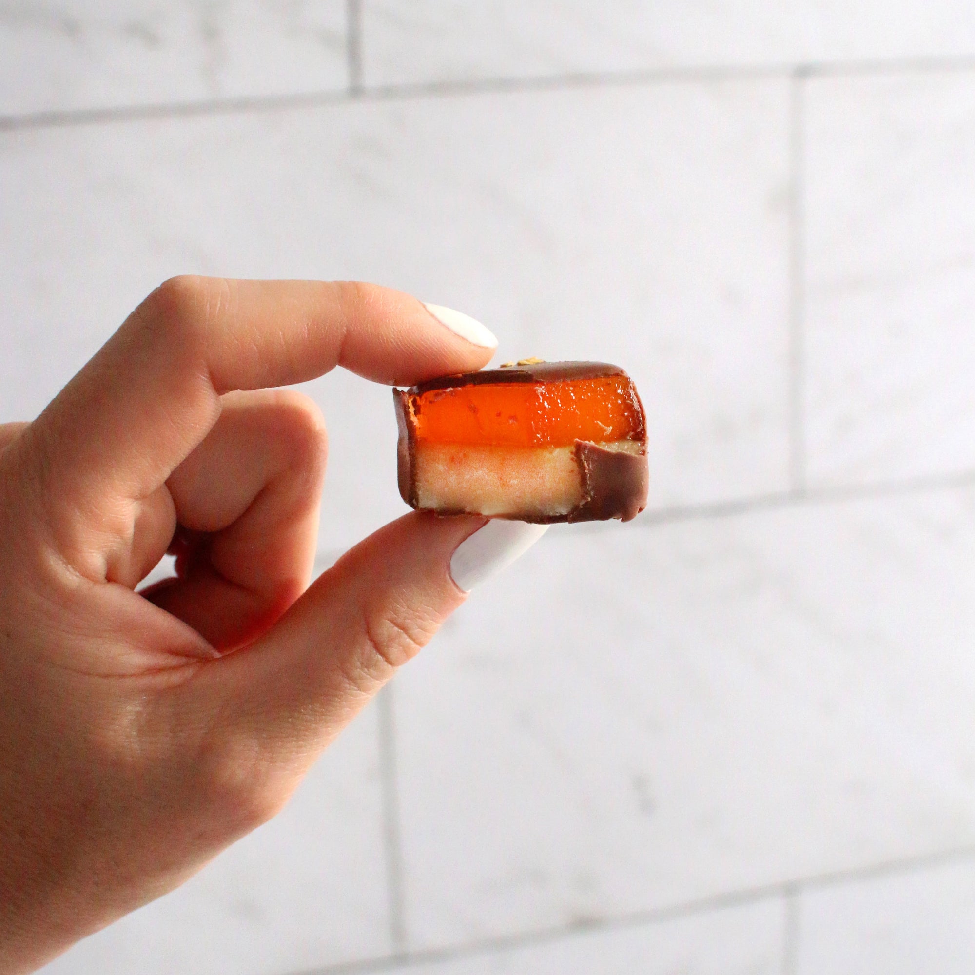 Pate de fruit med bringebær, marsipan og sjokolade
