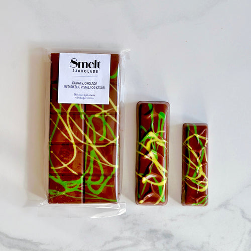 Dubai sjokolade Dubai sjokolade dubaibar dubai bar dubaisjokolade dubai sjokolade pistasj knafe pistasjkrem tiktok trendy baklava viral katayfi dubaichocolate knafeh ramadan minidessert eid dessert marshmallows marshmallow chrunchy tiktok viral trendbar