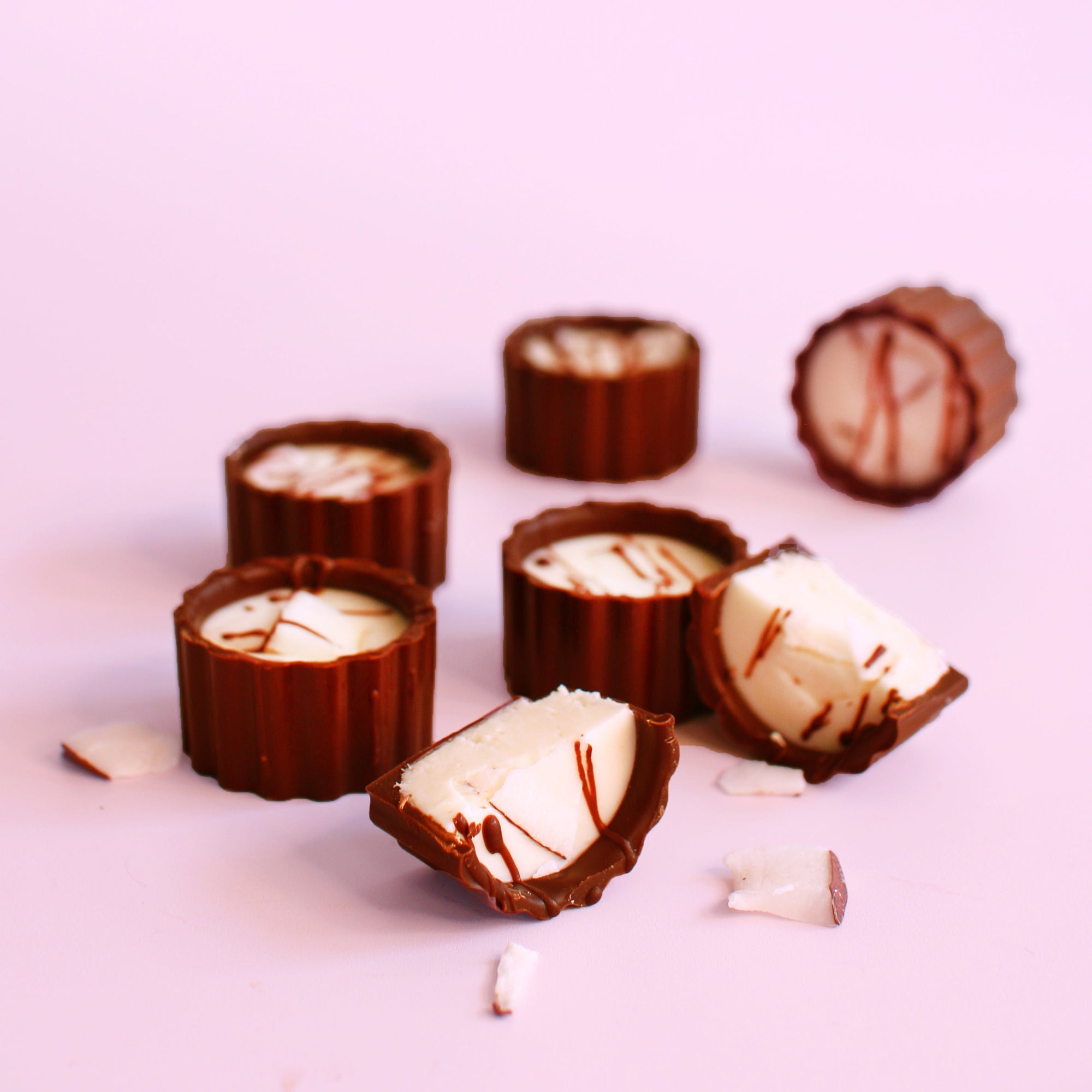 kokkos petit four kokkosbolle cocco kremet konfirmasjon brylup minidessert kakebord kokkosdrøm