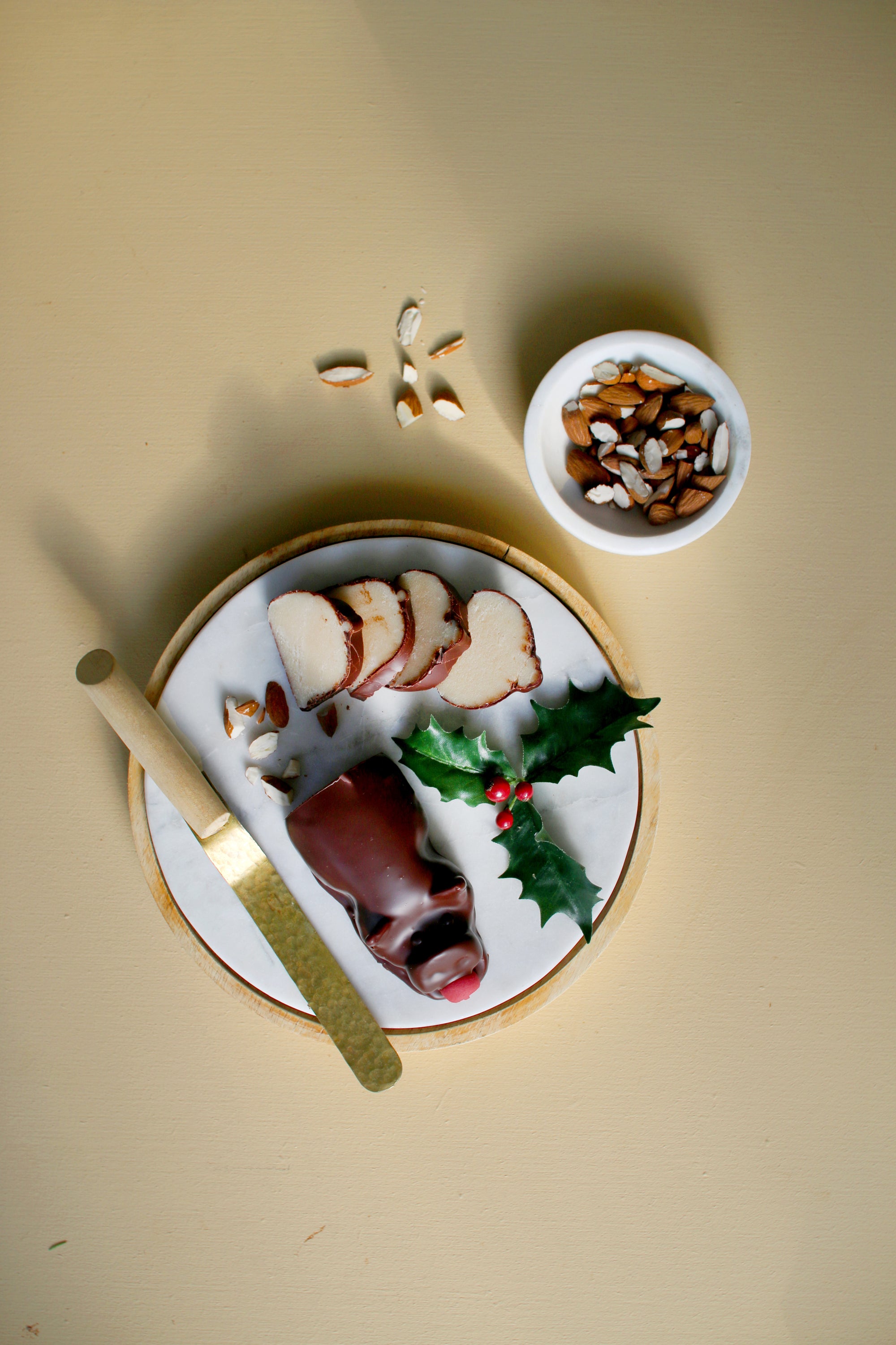 marsipangris med sjokolade