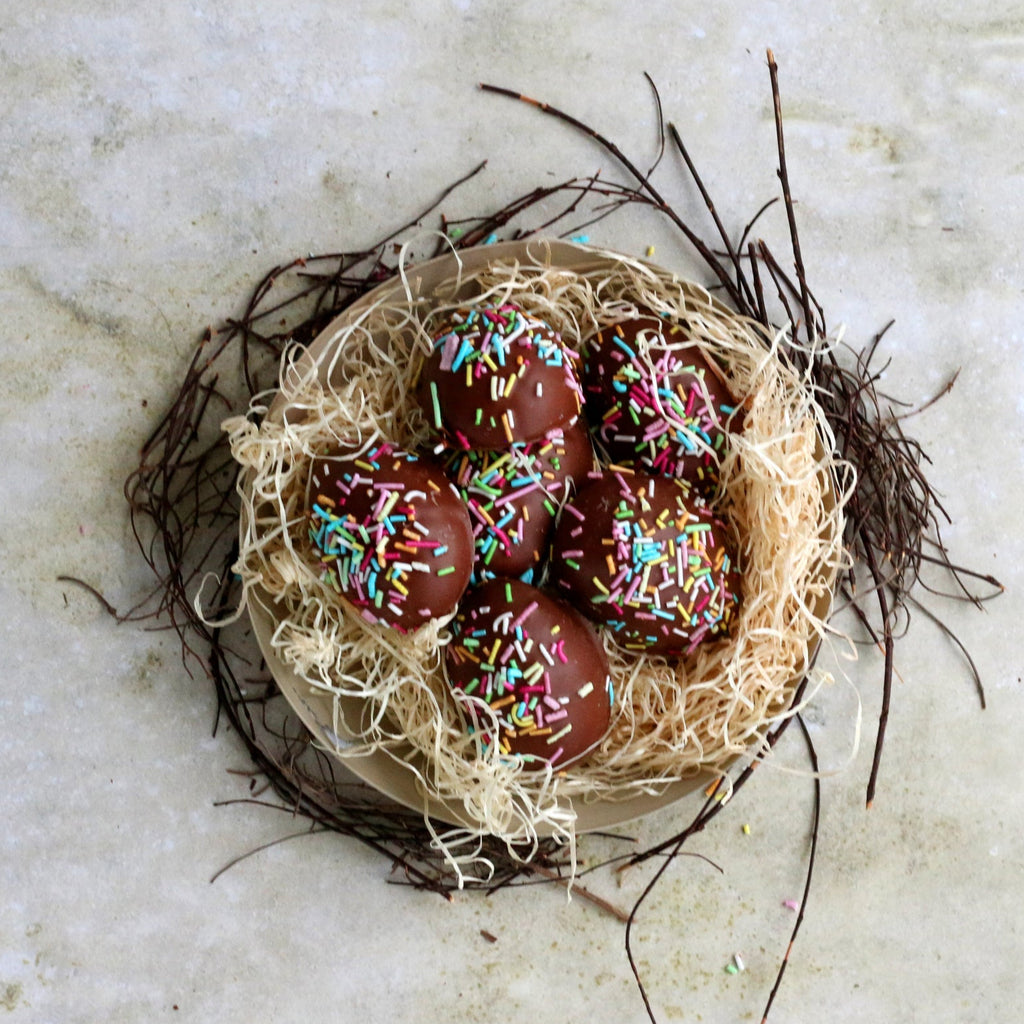 Kolibriegg påskeegg kolibri marsipanegg påskemarsipan mandelmarsipan ekte marsipan påskestemning fuglerede fugleegg sjokolade