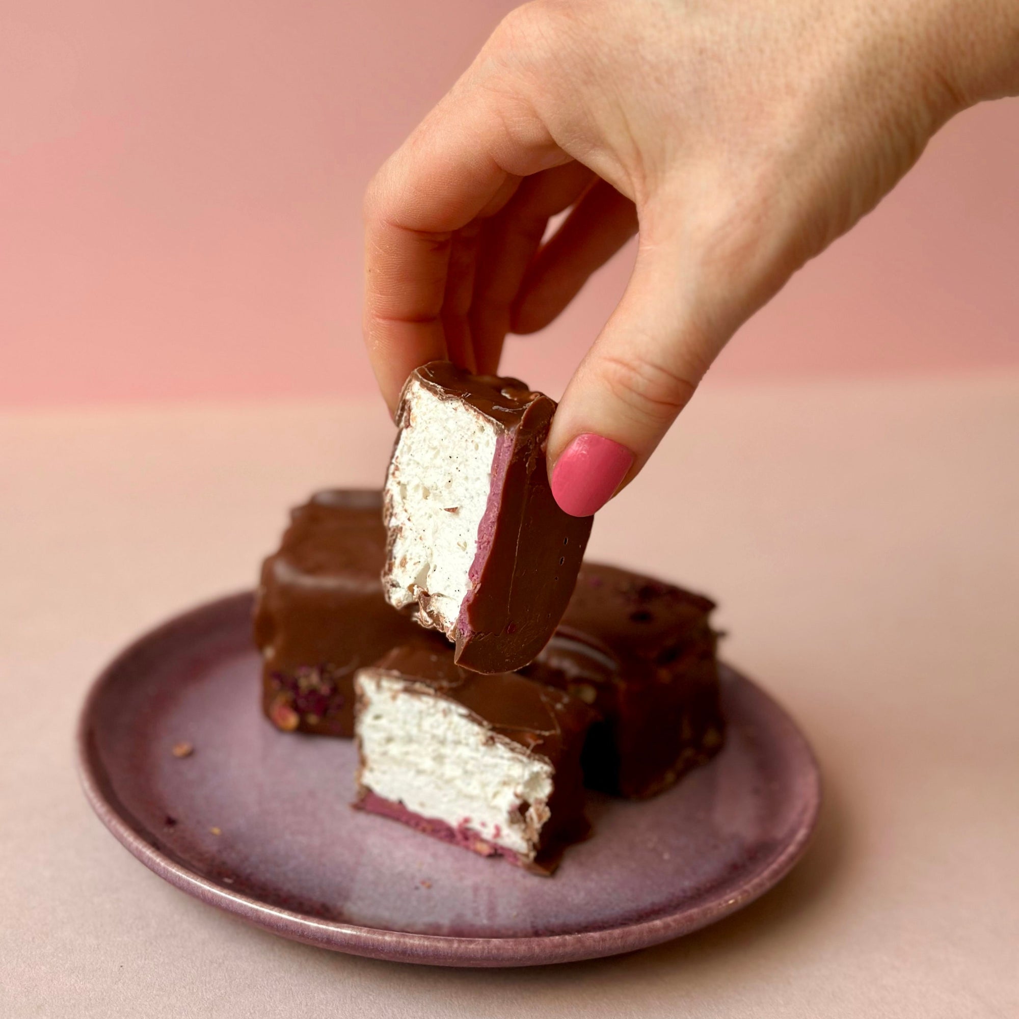 Marshmallow minidessert valentine morsdag håndlaget kortreistspiselige gaver sjokolade