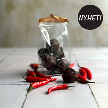 Last inn bildet i Galleri-visningsprogrammet, Sjokoladetrøfler med chillikrem - NYHET!
