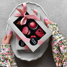 Last inn bildet i Galleri-visningsprogrammet, Valentine Morsdag konfekteske sjokolade valrhona marsipan gave 
